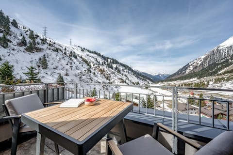 Mondschein Hotel & Chalet Hotel in Stuben