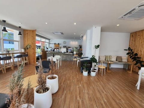 STAYHERE@AIRPORT SERVICE APARTMENT Apartment hotel in Mai Khao