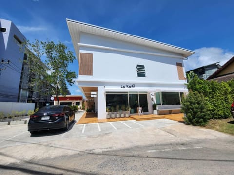 STAYHERE@AIRPORT SERVICE APARTMENT Apartment hotel in Mai Khao