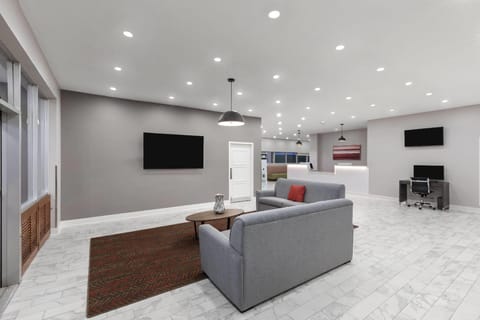 Ramada by Wyndham Kenner/New Orleans Airport South Hotel in Kenner