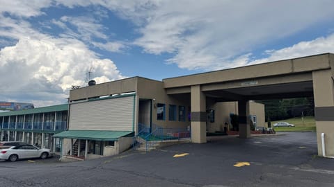 Rodeway Inn Dunmore Hotel in Scranton