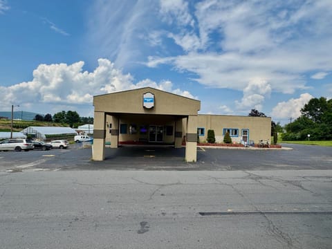 Rodeway Inn Dunmore Hotel in Scranton