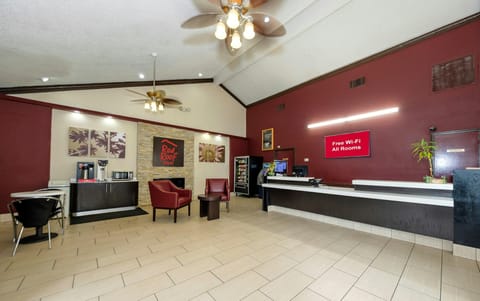Red Roof Inn New Orleans - Westbank Hotel in Harvey