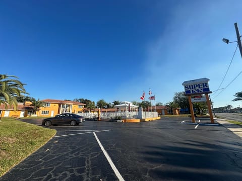 Super Inn By Oyo Daytona Beach Near Airport Motel in South Daytona