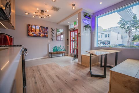 Podshare San Francisco Marina Hostel in San Francisco