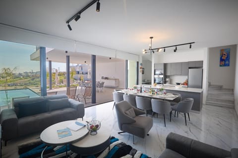 Protaras Aqua Pearl Villa AQ12 Resort in Protaras