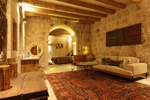 Shared lounge/TV area