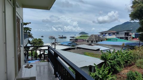 Hike Time Koh Tao Hostel Capsule hotel in Ko Tao