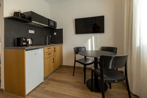 Earos Urban Living Hotel in Kallithea