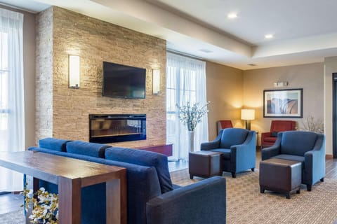 Comfort Inn & Suites Avera Southwest Hotel in Sioux Falls