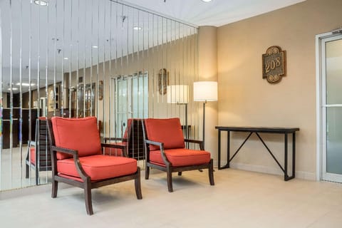 Comfort Inn The Pointe Hotel in Niagara Falls