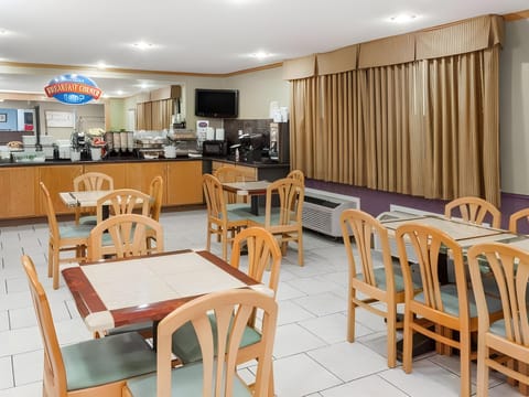 Fairbridge Inn Express Decatur Forsyth Motel in Forsyth