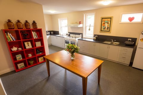 Montacute Boutique Bunkhouse Hostel in Hobart