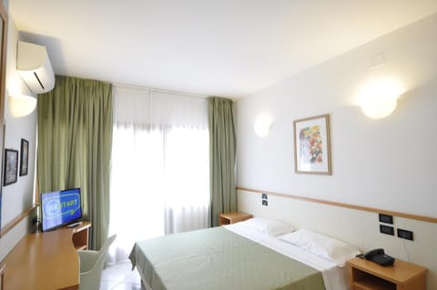 Shared lounge/TV area