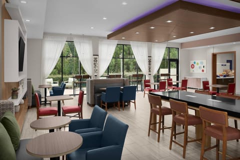 Holiday Inn Express and Suites Birmingham - Homewood By IHG Hotel in Homewood