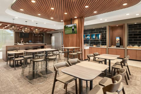 SpringHill Suites by Marriott Milwaukee West/Wauwatosa Hotel in Wauwatosa