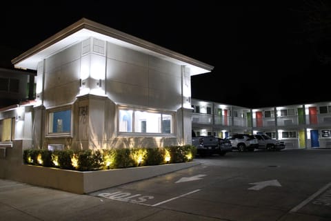 Signature Inn Berkeley Hotel in Berkeley