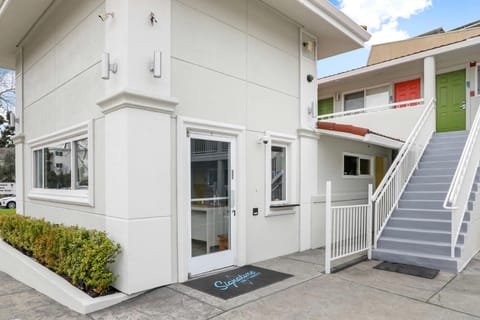 Signature Inn Berkeley Hotel in Berkeley