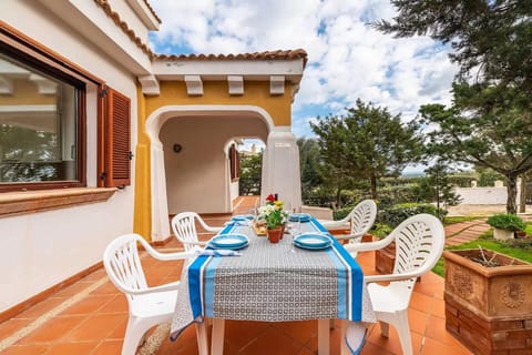 Amazing detached villa for 8 guests near Stintino Resort in Punta de su Torrione
