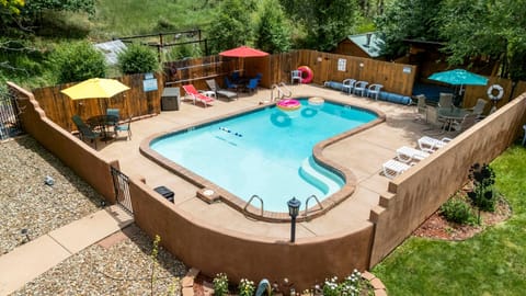 Private pool