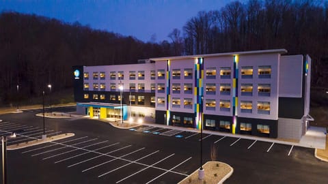 Tru by Hilton West Bristol TN Hotel in Bristol