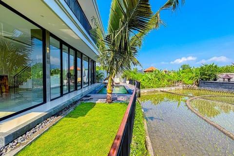 Dajan Dukuh Villa (2 Bedroom Villa with Minimum Stay 2 Night) Hotel in Kediri