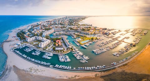 Bright and airy villa with garden view Resort in Bibione