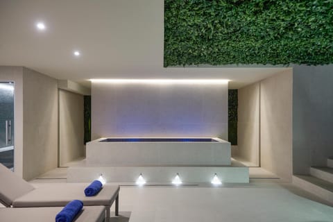 Novotel Malta Sliema Hotel in Sliema