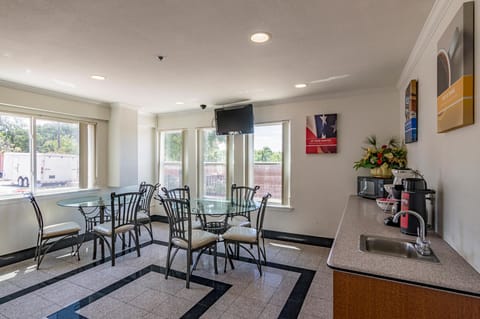 Motel 6 Azle, TX Hotel in Fort Worth