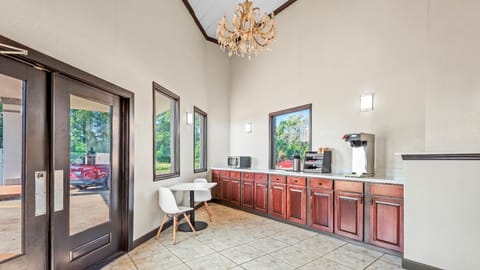 Studio 6 Hammond, LA – I12 – I55 Hotel in Hammond