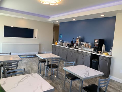 Days Inn by Wyndham Troy IL Hotel in Illinois