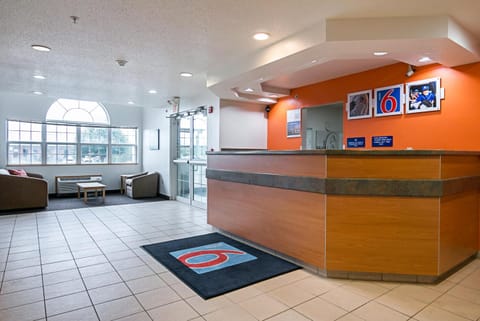 Motel 6 Sycamore, IL Hotel in DeKalb