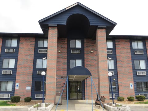 Motel 6 Elk Grove Village, IL - O'Hare Hotel in Des Plaines