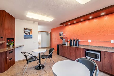 Motel 6 Naperville, IL Hotel in Naperville