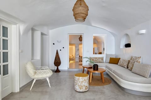 Filotera Suites Hotel in Oia