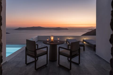 Homeric Poems Apartment hotel in Thera