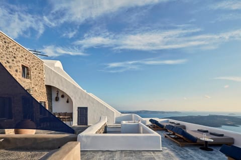 Homeric Poems Apartment hotel in Thera