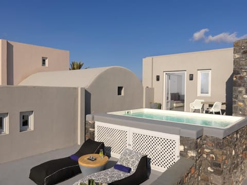 Elysian Santorini Resort in Santorini