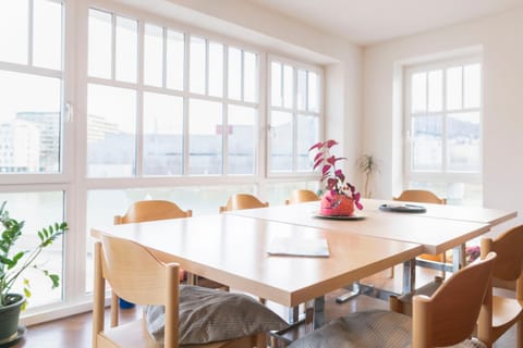 Shared lounge/TV area