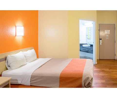 Motel 6 Seymour, IN - North Hotel in Indiana