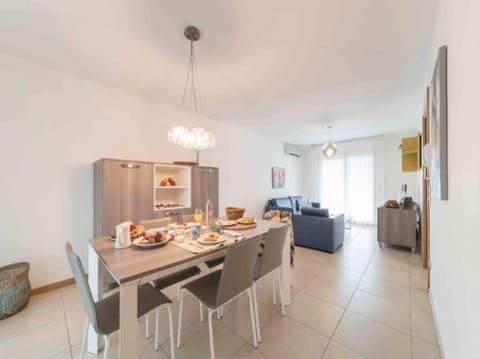 Stunning villa with private garden and huge shared pool - Beahost Rentals Resort in Friuli-Venezia Giulia