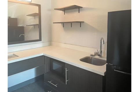 Studio 6  Lake Jackson, TX Hotel in Lake Jackson