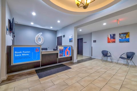 Studio 6  Suites Texas City, TX – I-45 South Hotel in La Marque