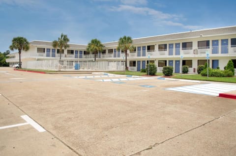 Motel 6 Gulfport, MS – Airport Hotel in Gulfport