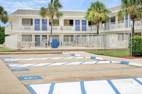 Motel 6 Gulfport, MS – Airport Hotel in Gulfport