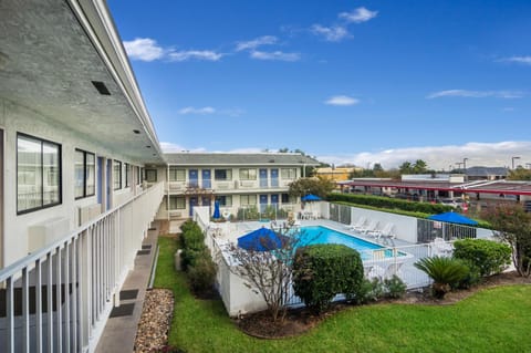 Motel 6 College Station, TX - Bryan Hotel in College Station