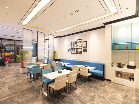 Xana Hotelle Beijing Haidian District Daoxianghu Metro Station Hotel in Beijing