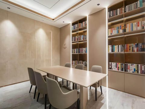 Lavande Hotel Beijing Yungang Aerospace Talent Home Hotel in Beijing