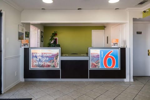 Motel 6 Irving, TX - Loop 12 Hotel in Irving