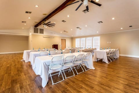 Motel 6 Bryan, TX - College Station Hotel in Bryan